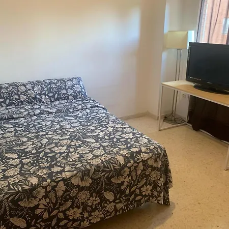 En Piso Cerca Playa Homestay *