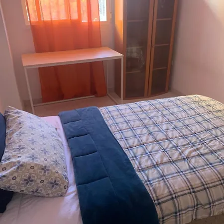 En Piso Cerca Playa Habitación en casa particular